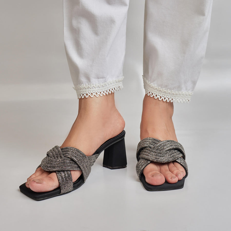 DIAMANTE CROSSOVER COMFORT HEEL - BLACK
