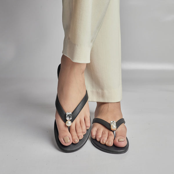 Crystal Dew Pearl Chapal - Black