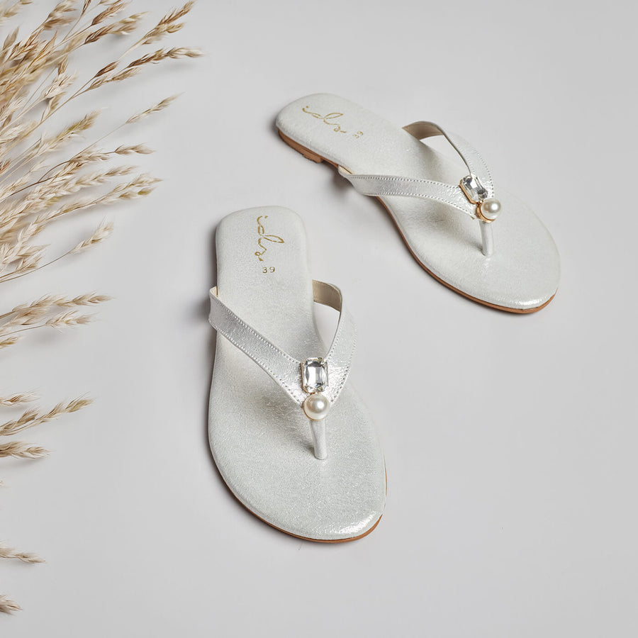 Crystal Dew Pearl Chapal - White