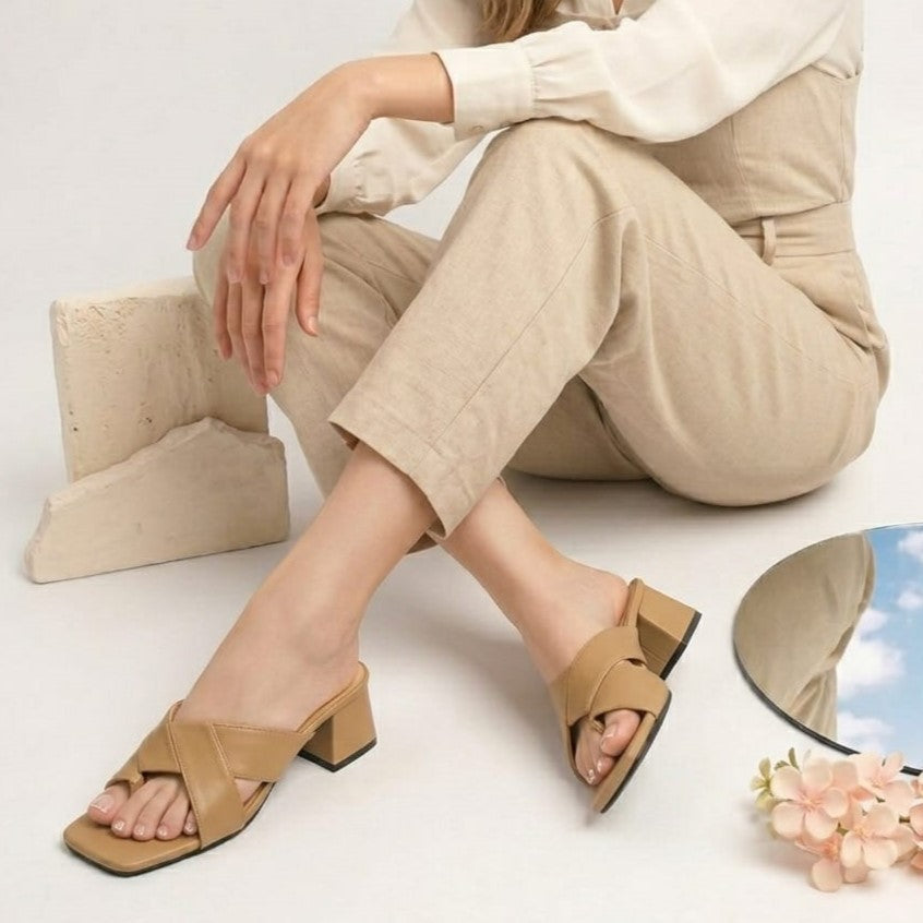 Elegancia Block Heel - Beige