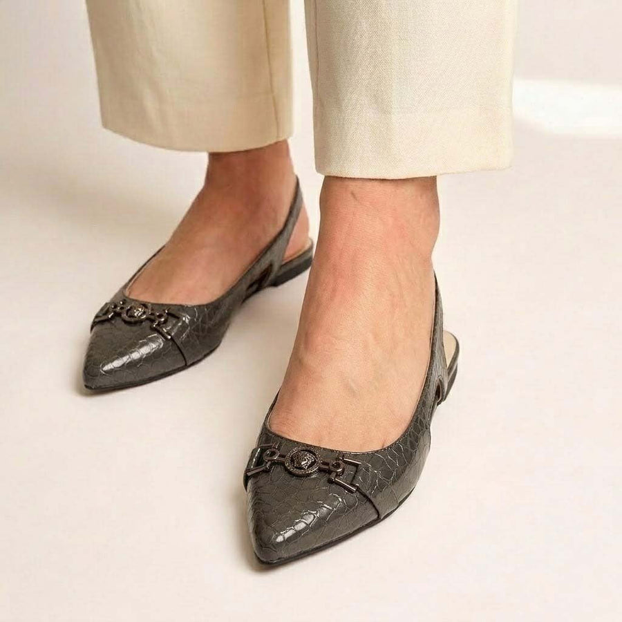 Febo croc closed toe flats