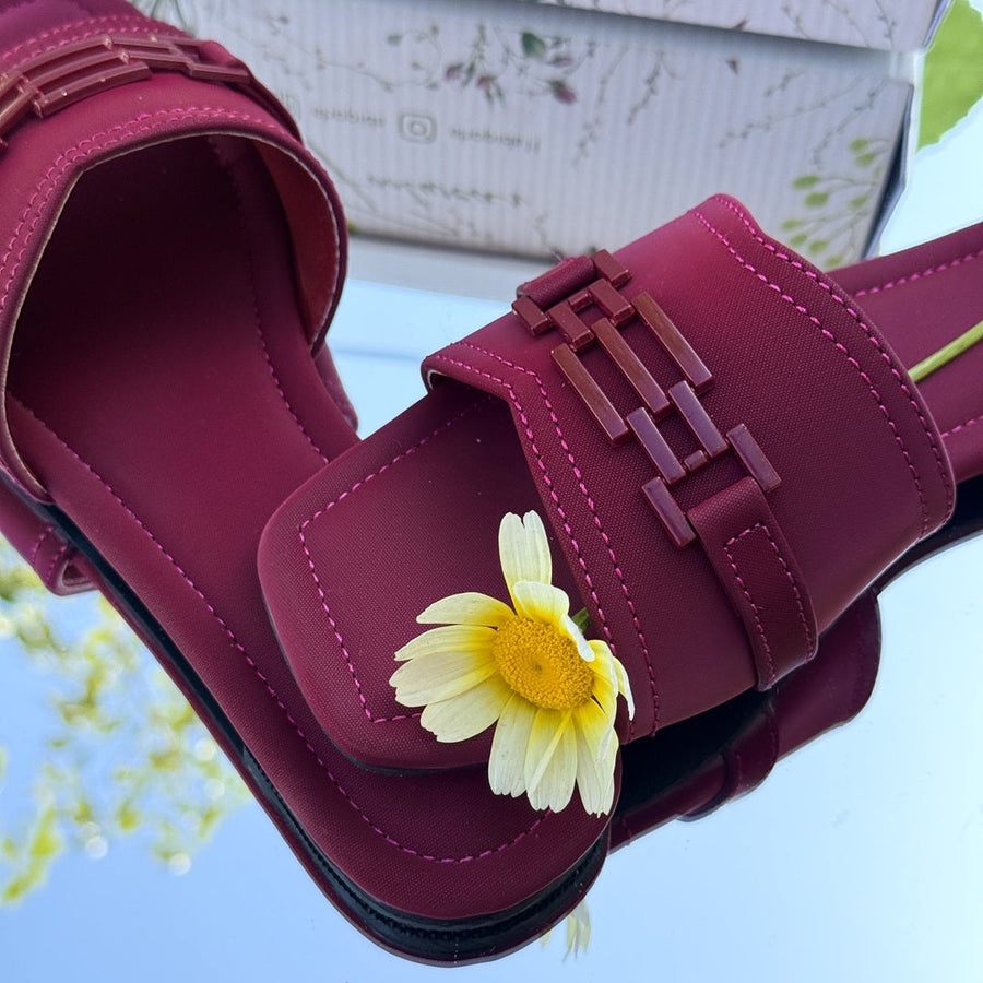 Wavy Buckle Slides